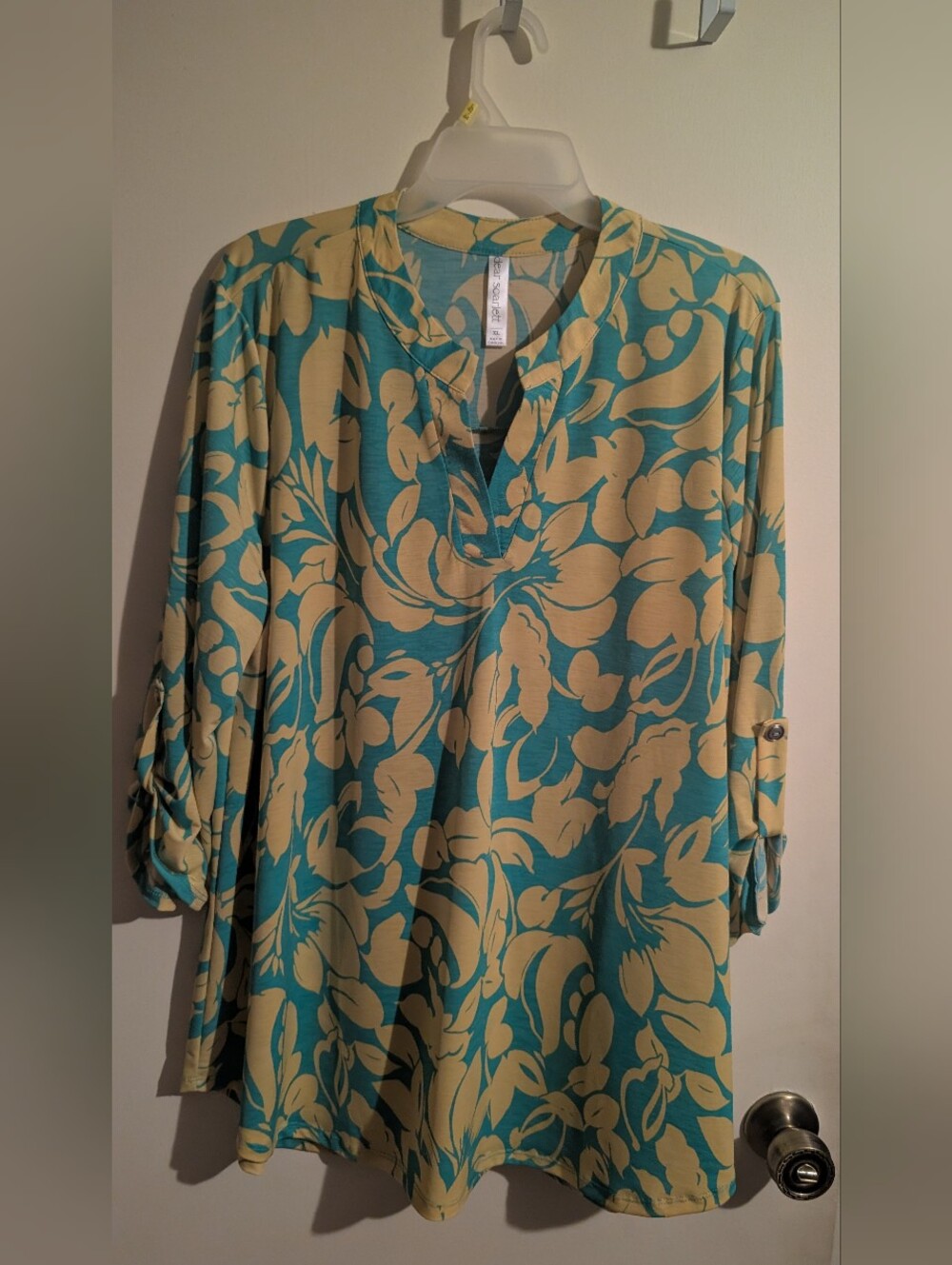 Dear scarlett Women's Yellow And Green Floral Tunic Top